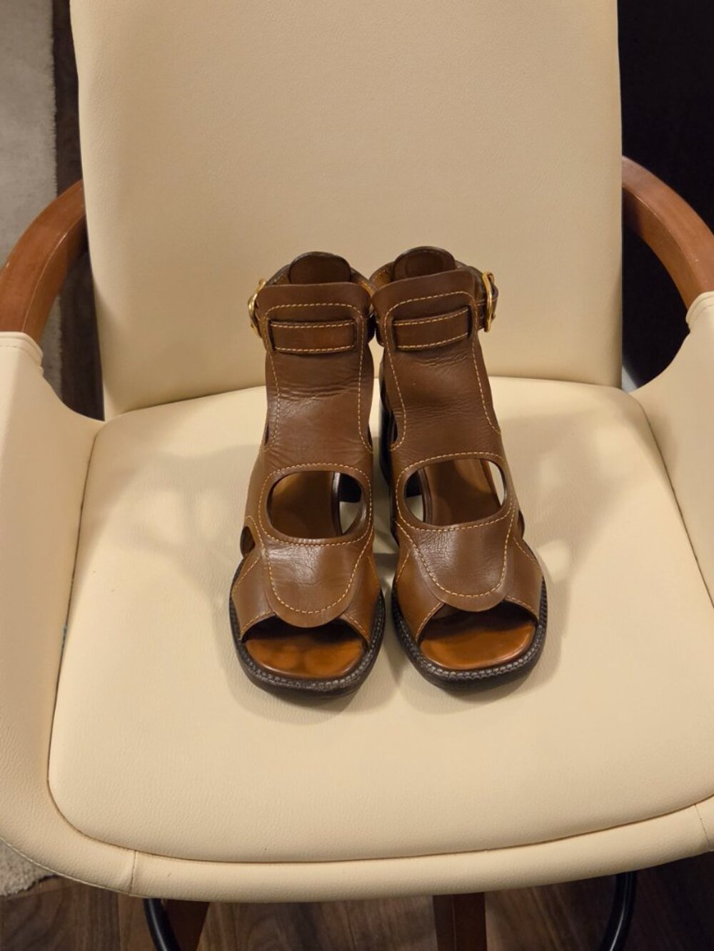 brown leather Chloé Gaile sandals - Picture 15 of 17